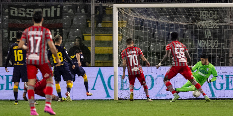 cremonese ciofani non basta col frosinone finisce 1 1 cremonasport